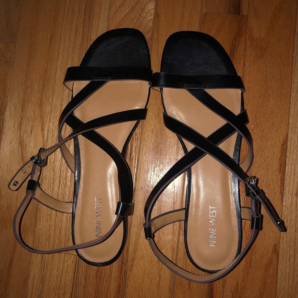 NWOT Nine West Black Strappy Sandals